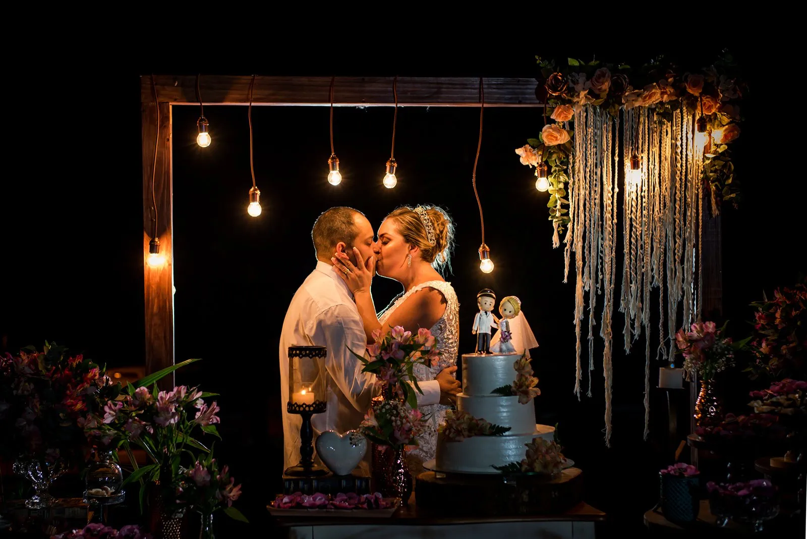 Casal em sessão de fotos